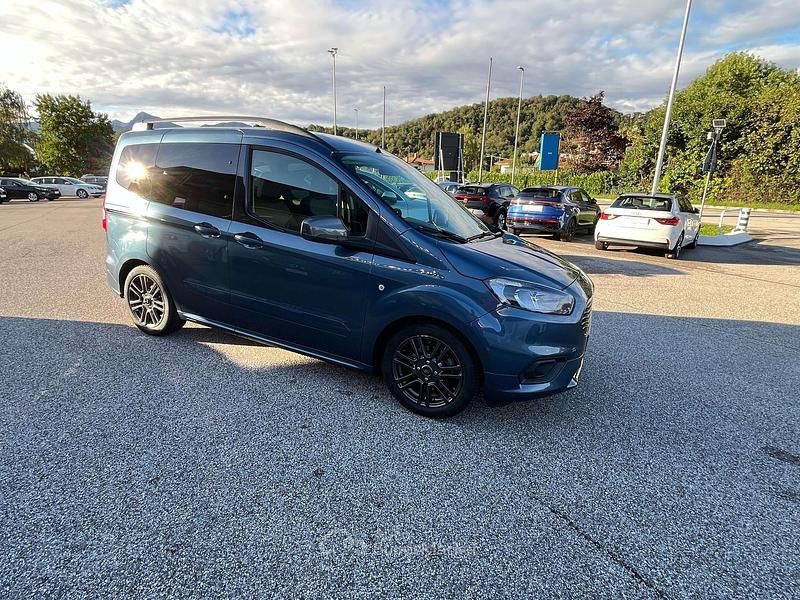 Usata Ford Tourneo Courier Sport 100 CV (73 kW) 2020 Blu/azzurro Monovolume
