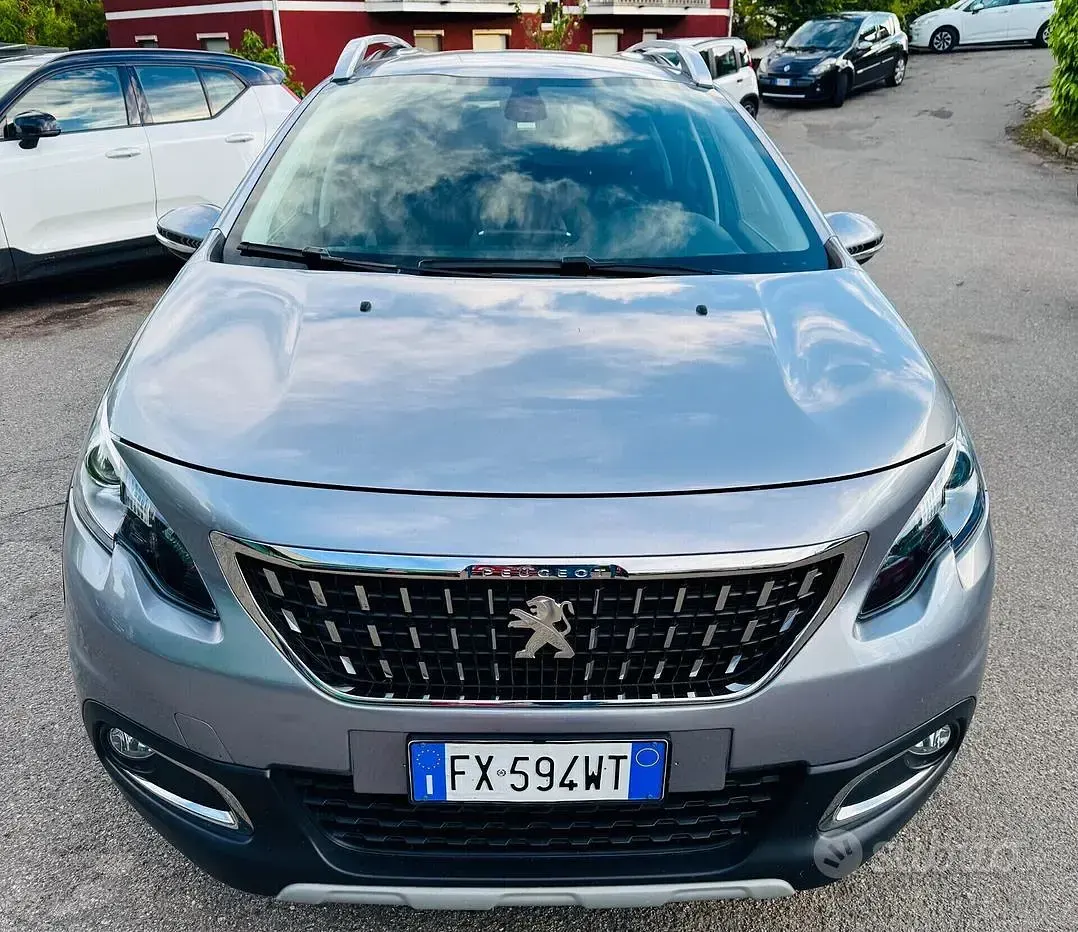 Usata Peugeot 2008 S 102 CV (75 kW) 2019 Grigio SUV