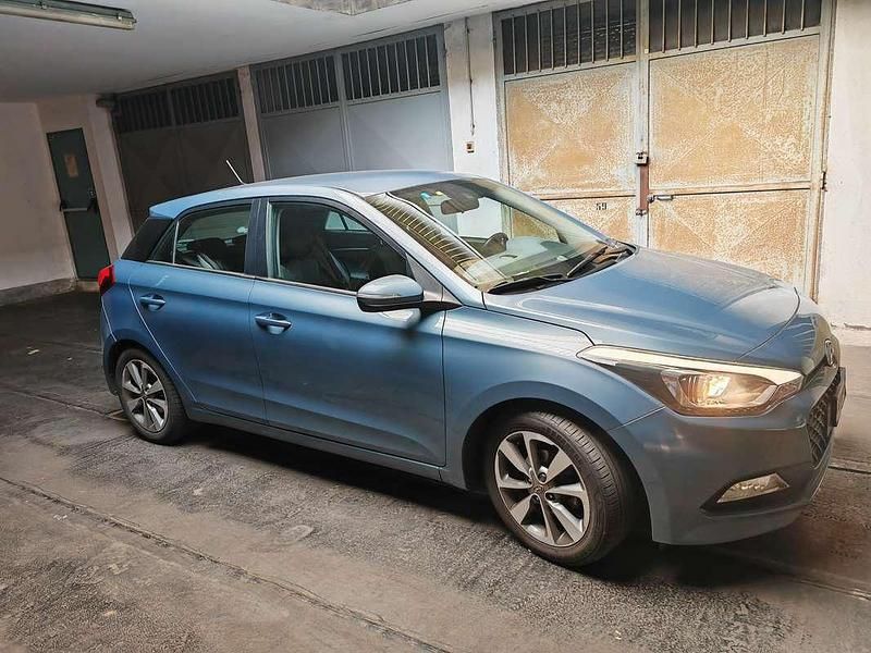 Usata Hyundai i20 Comfort 83 CV (61 kW) 2015 Utilitaria