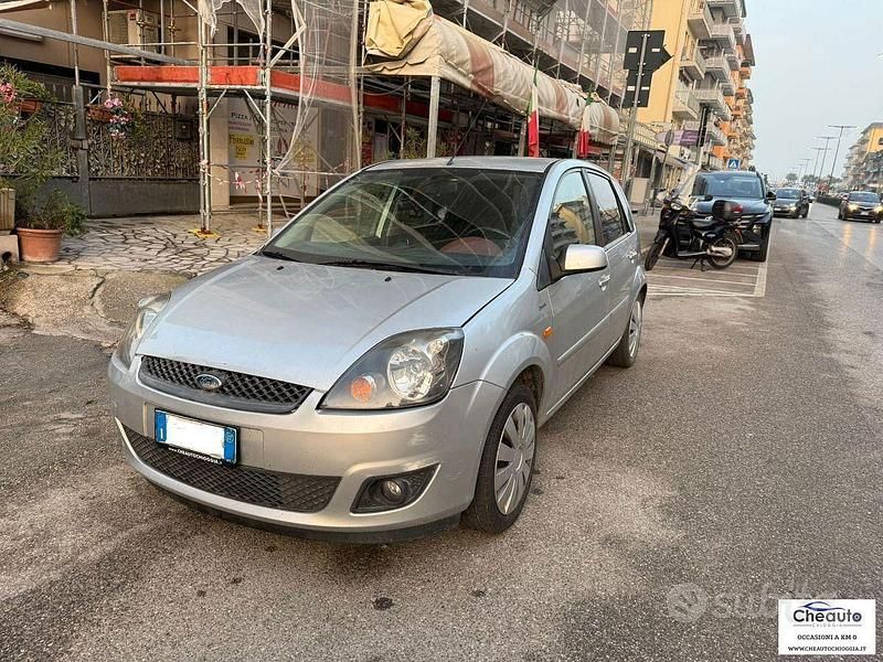 Usata Ford Fiesta Titanium 67 CV (49 kW) 2007 Utilitaria