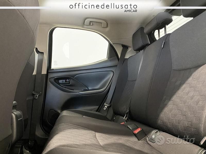 Usata Toyota Yaris Hybrid Trend 116 CV (85 kW) 2024 Other Berlina