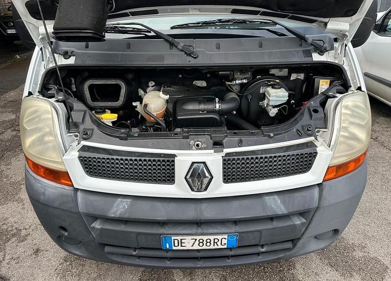 Usata Renault Master T28 119 CV (87 kW) 2006 Bianco Monovolume