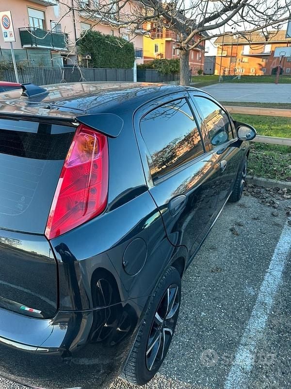 Usata Fiat Grande Punto S 69 CV (50 kW) 2018 Nero Utilitaria