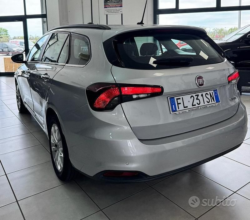 Occasion Fiat Tipo Business 120 ch (88 kW) 2017 Gris Break