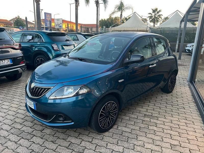 Usata Lancia Ypsilon S 69 CV (50 kW) 2023 Blu Utilitaria