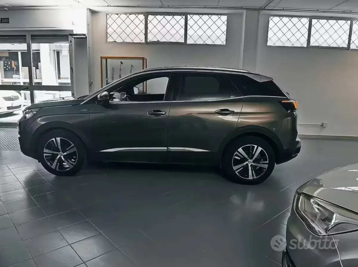 Usata Peugeot 3008 GT-line 131 CV (96 kW) 2018 Grigio SUV