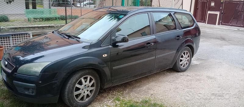 Usata Ford Focus 100 CV (73 kW) 2006 Station wagon