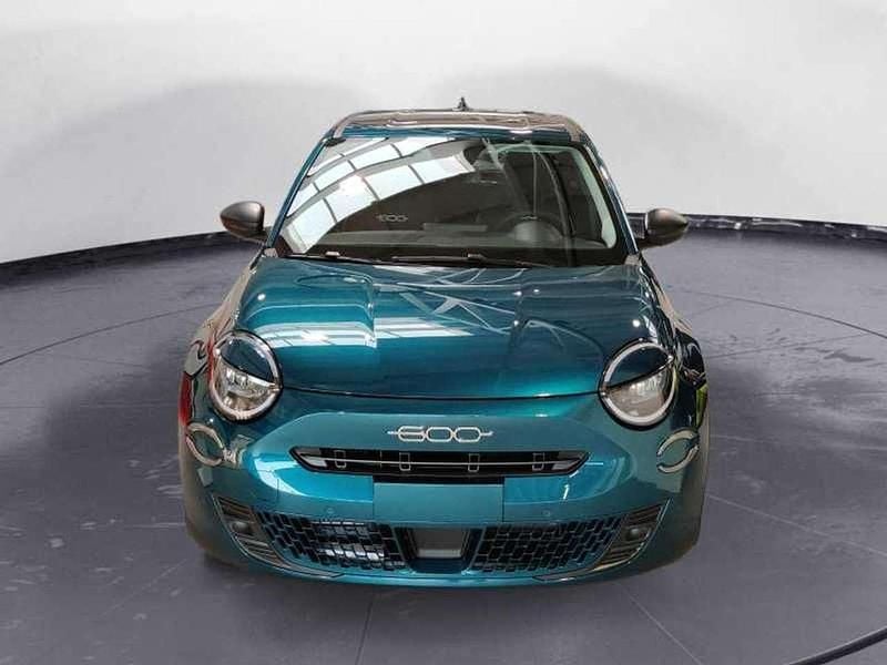 Nuova Fiat 600 101 CV (74 kW) 2026 Verde mare d'italia (metallizz SUV