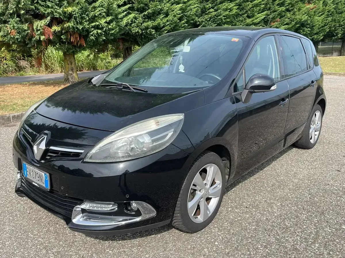 Usata Renault Scénic III 110 CV (80 kW) 2014 Nero Monovolume