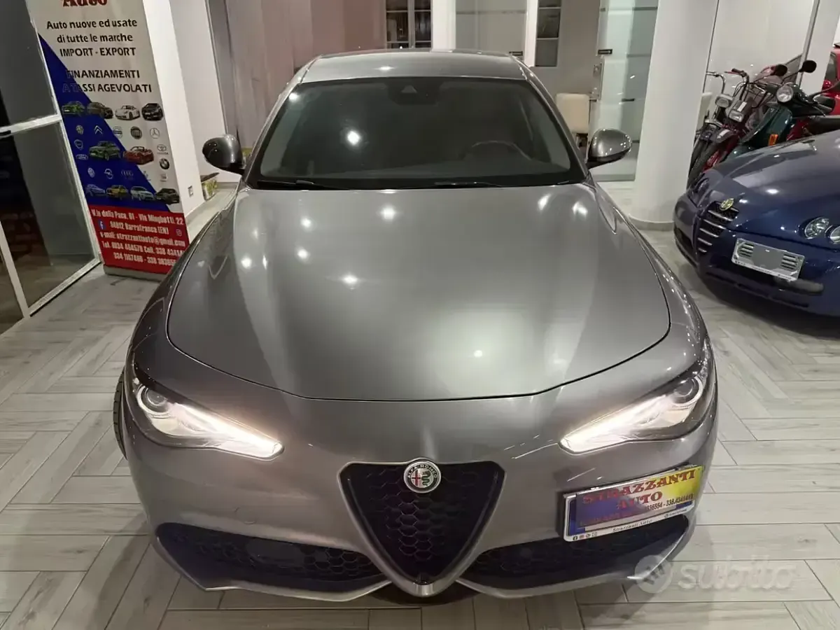 Usata Alfa Romeo Giulia Veloce 210 CV (154 kW) 2018 Grigio Berlina