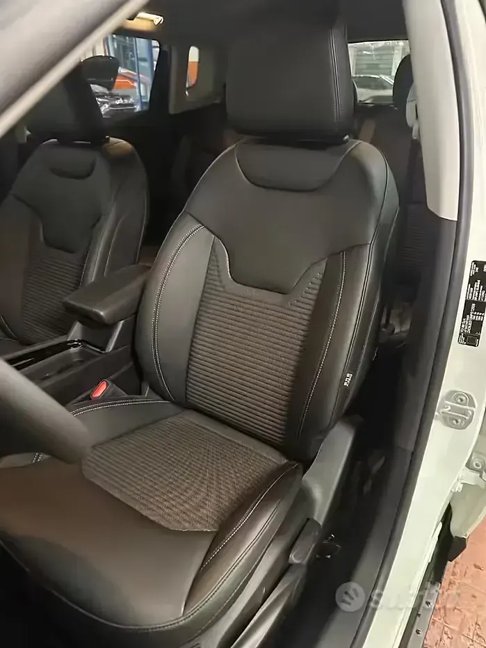 Usata Jeep Compass Night Eagle 140 CV (102 kW) 2022 Bianco SUV