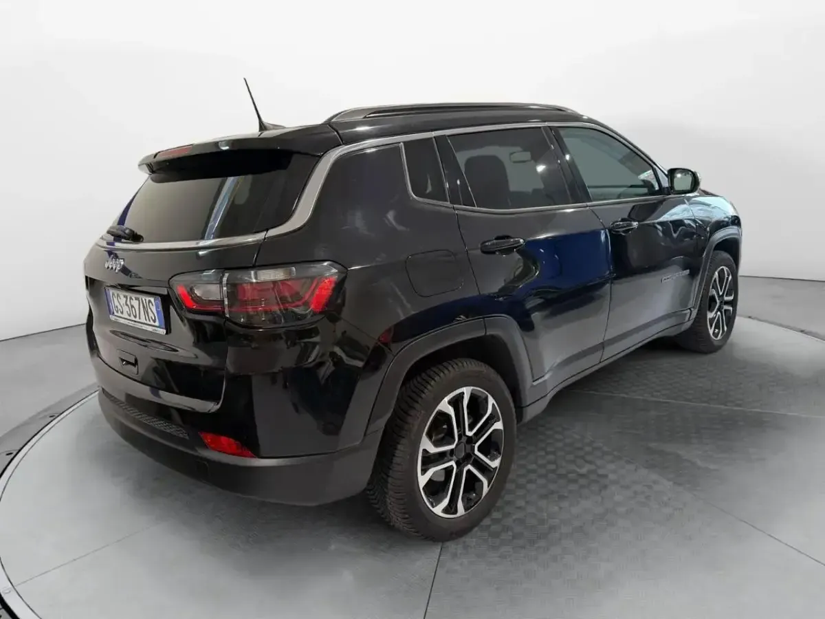 Begagnad Jeep Compass Limited 131 HK (96 kW) 2024 Svart SUV