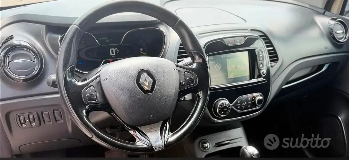 Usata Renault Captur 90 CV (66 kW) 2015 SUV