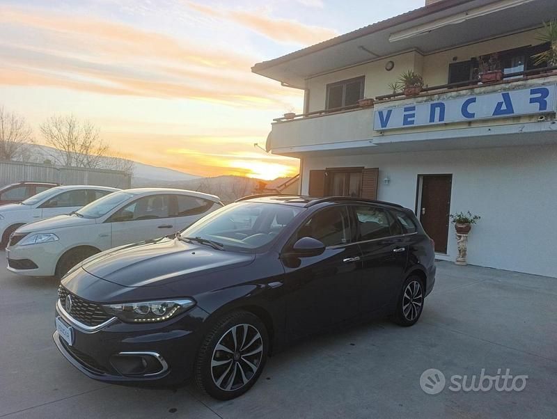 Usata Fiat Tipo Lounge 120 CV (88 kW) 2018 Blu Station wagon