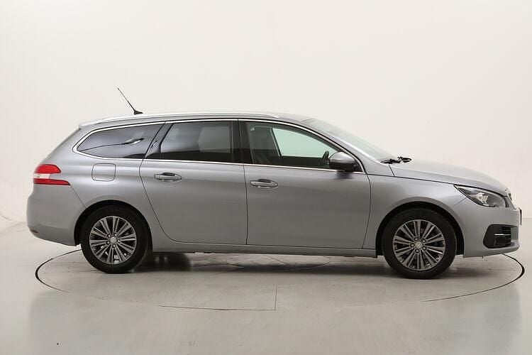 Usata Peugeot 308 SW Allure 131 CV (96 kW) 2021 Station wagon