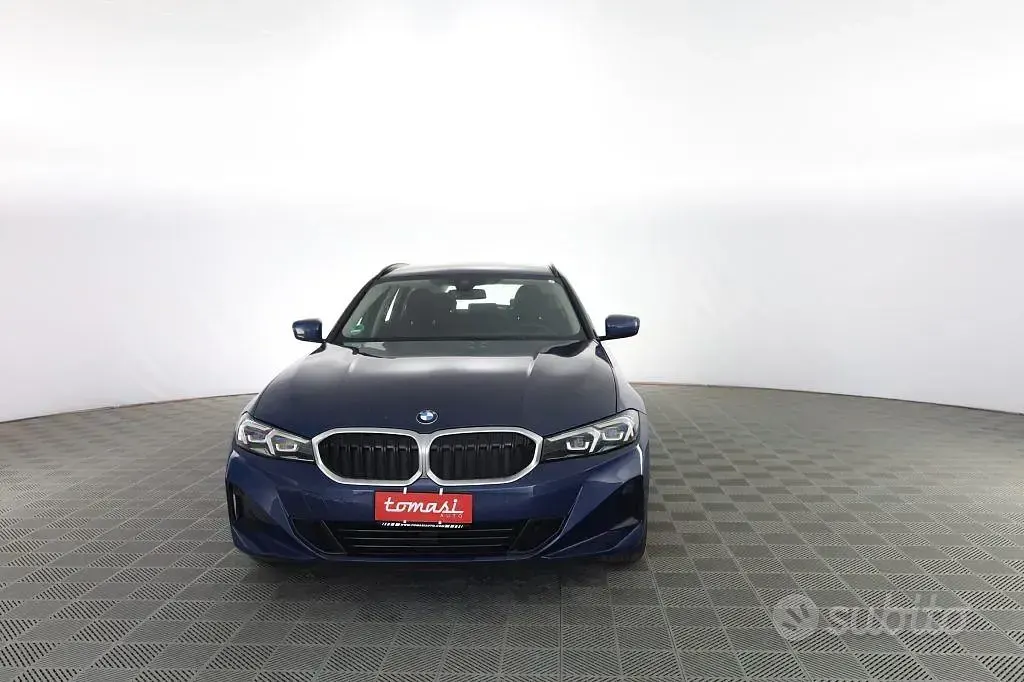 Usata BMW 320e Efficient Dynamics 190 CV (139 kW) 2023 Bluazzurro Station wagon