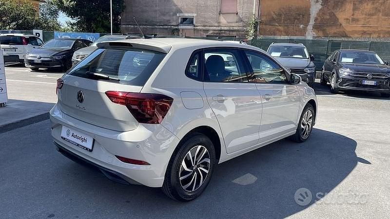 Usata VW Polo Life 95 CV (69 kW) 2023 Beige Berlina