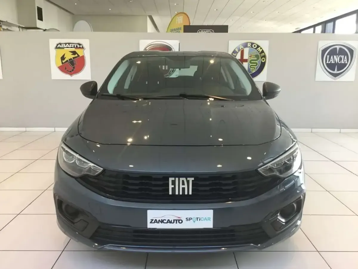 Usata Fiat Tipo 131 CV (96 kW) 2024 Blu/azzurro Berlina