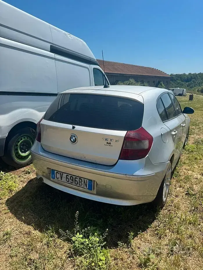 Usata BMW 120 163 CV (119 kW) 2005 Grigio Utilitaria