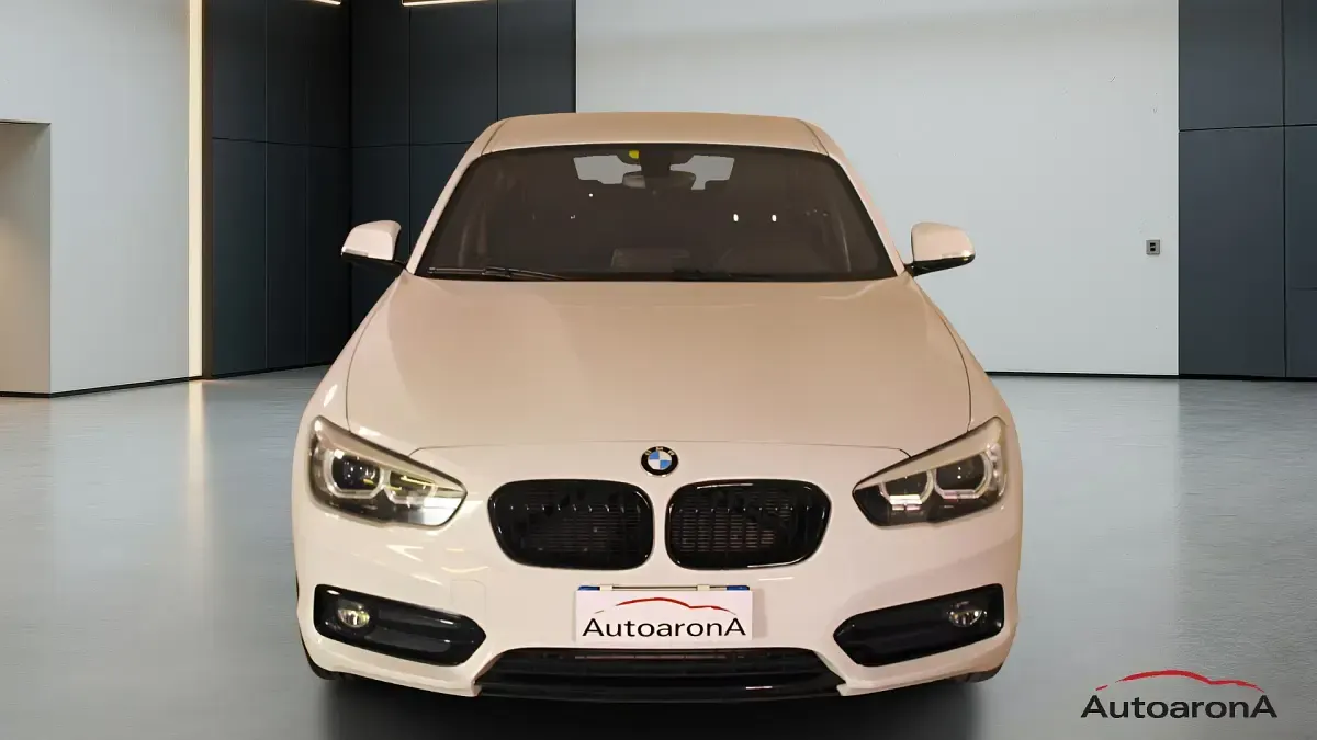 Usata BMW 116 Sport Line 116 CV (85 kW) 2019 Bianco Utilitaria