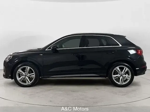Usata Audi Q3 Business 150 CV (110 kW) 2024 Nero SUV