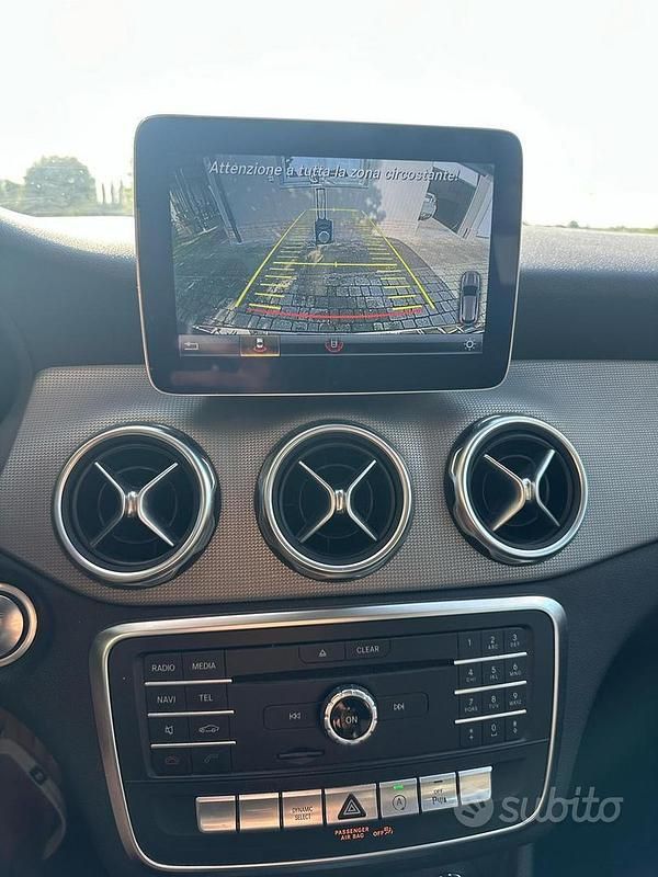 Usata Mercedes GLA200 136 CV (100 kW) 2018 Nero SUV