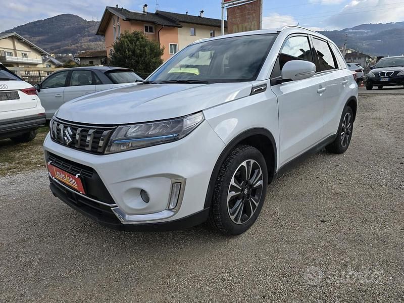 Usata Suzuki Vitara 129 CV (94 kW) 2021 Bianco SUV