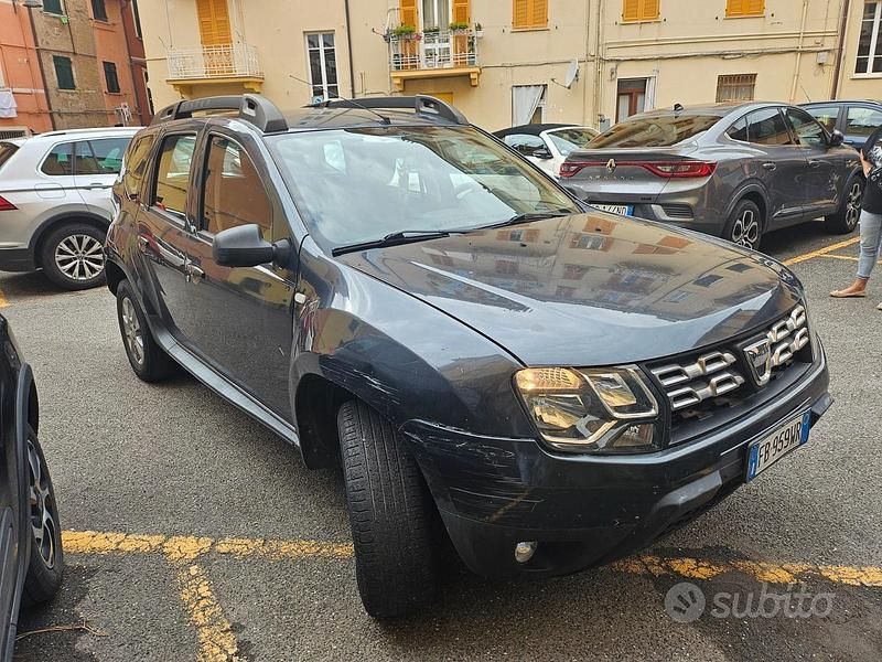 Usata Dacia Duster 110 CV (80 kW) 2016 Nero SUV