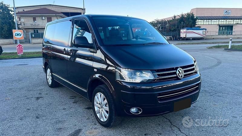 Usata VW Multivan Comfortline 180 CV (132 kW) 2012 Nero Furgone