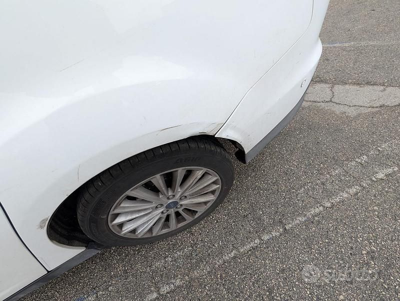 Usata Ford Focus 2016 Bianco Station wagon