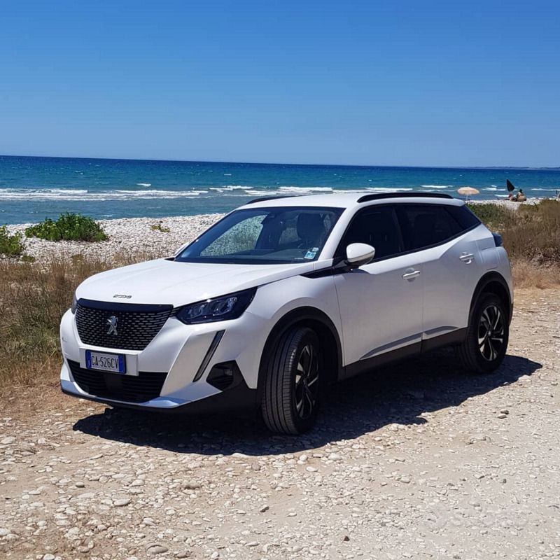 Usata Peugeot 2008 Allure 102 CV (75 kW) 2020 Bianco SUV