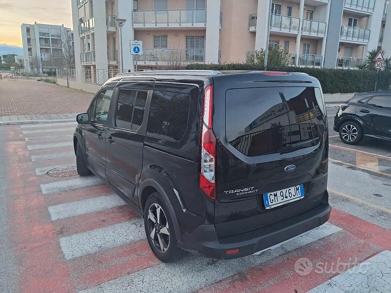 Usata Ford Transit Connect 2023 Nero Monovolume