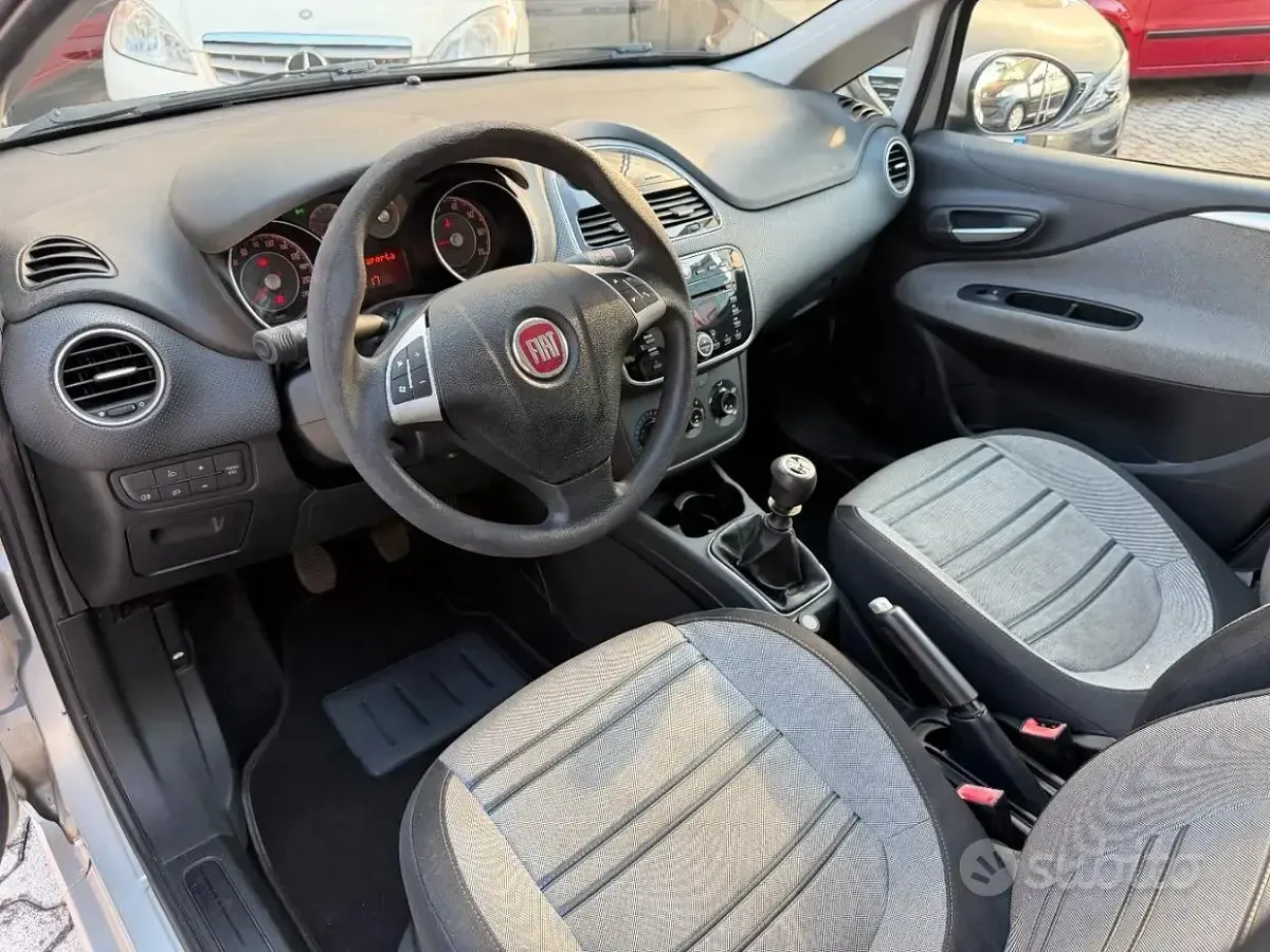 Usata Fiat Punto Evo Dynamic 77 CV (56 kW) 2009 Grigio Utilitaria