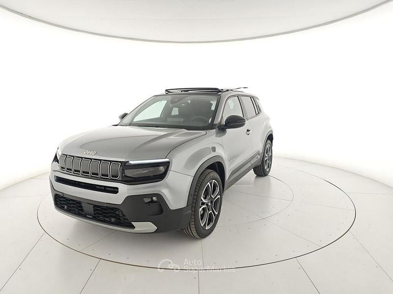 Nuova Jeep Avenger Summit 109 CV (80 kW) 2025 Grigio SUV