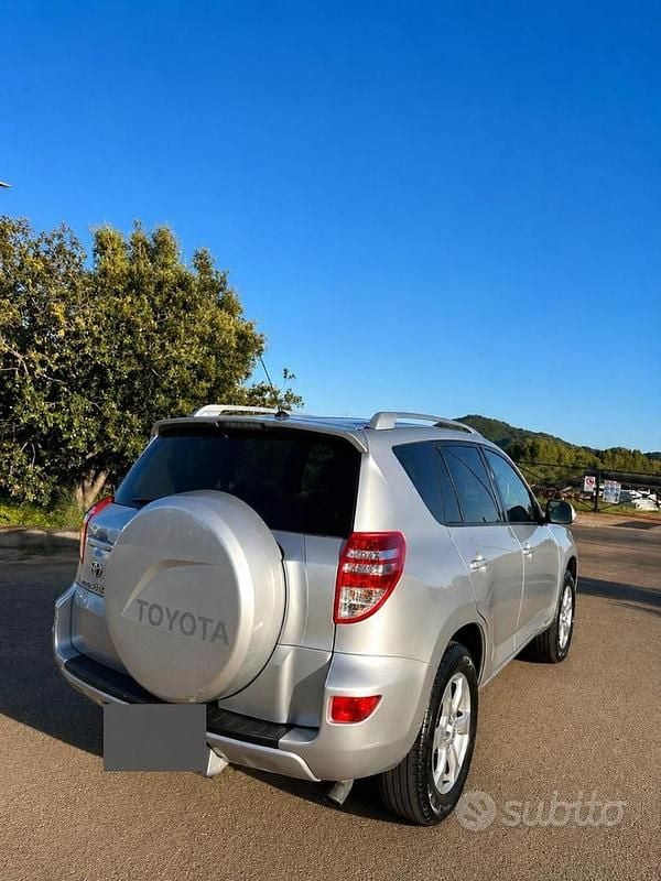 Usata Toyota RAV4 177 CV (130 kW) 2010 SUV