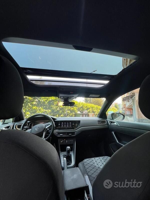 Usata VW Taigo R-line 110 CV (80 kW) 2023 Grigio SUV