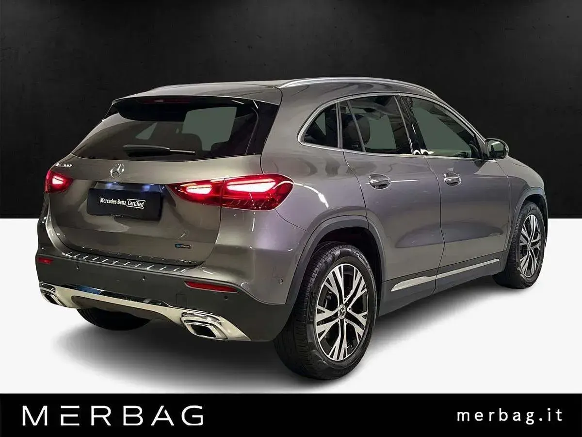 Usata Mercedes GLA200 Advanced Plus 163 CV (119 kW) 2023 Grigio SUV