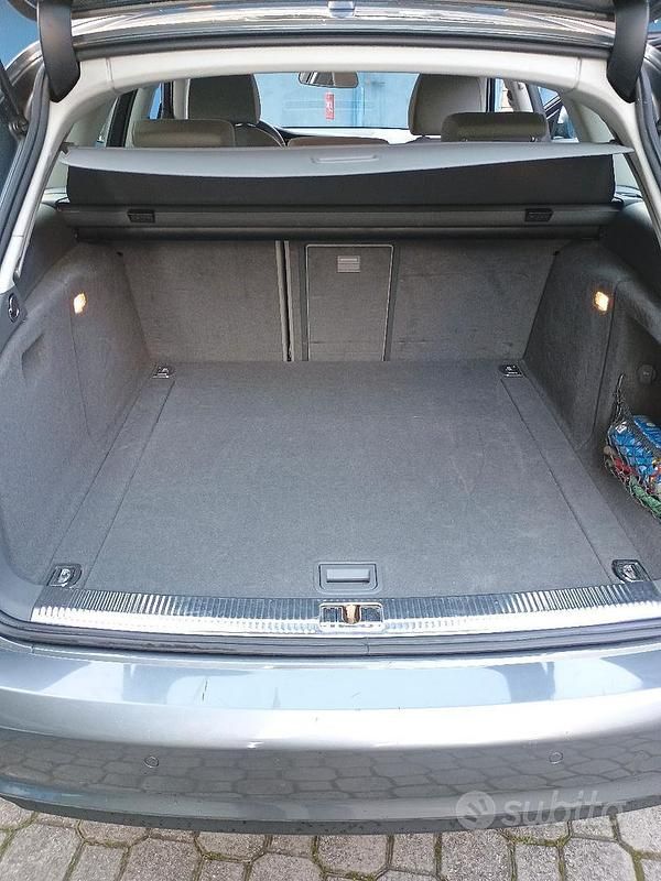 Begagnad Audi A4 Ambiente 143 HK (105 kW) 2012 Kombi