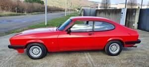 Begagnad Ford Capri 74 HK (54 kW) 1981 Röd Sportkupé
