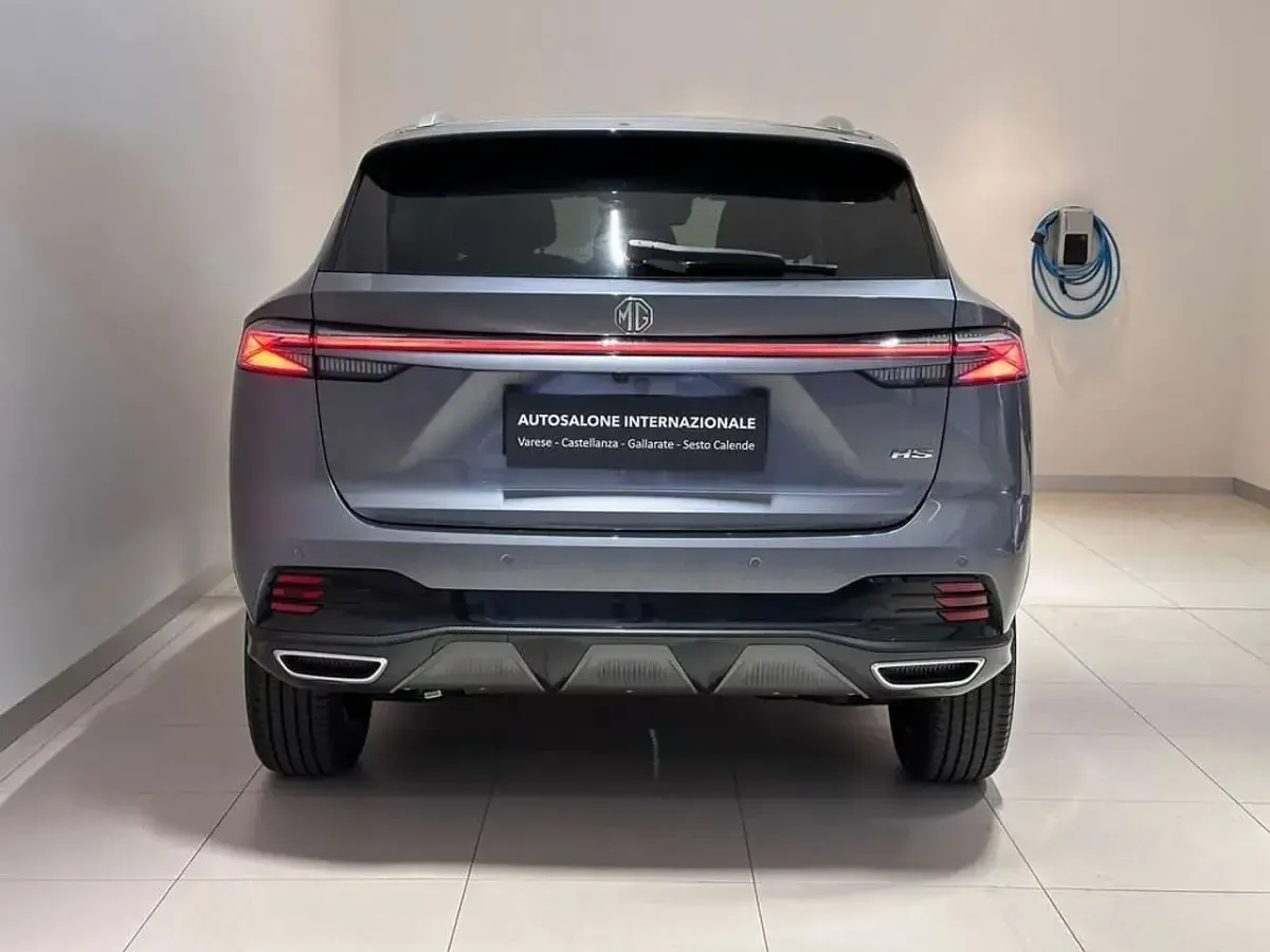 Usata MG HS Luxury 170 CV (125 kW) 2024 Hampstead grey SUV