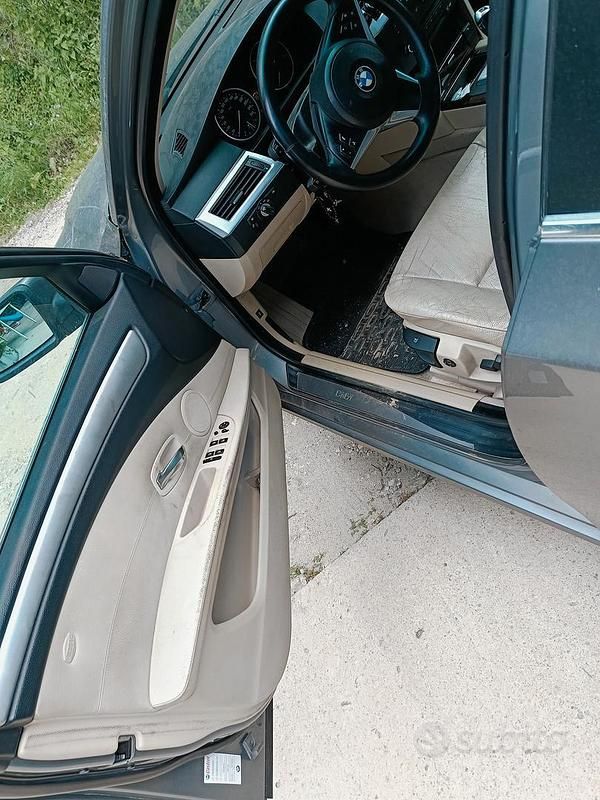 Usata BMW 530 235 CV (172 kW) 2007 Grigio Berlina