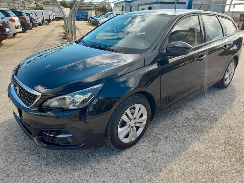 Usata Peugeot 308 Business-Line 131 CV (96 kW) 2020 Blu Station wagon