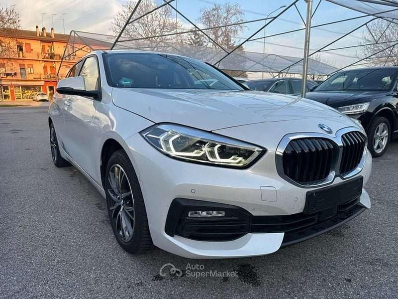 Usata BMW 118 Advantage 136 CV (100 kW) 2024 Bianco Utilitaria