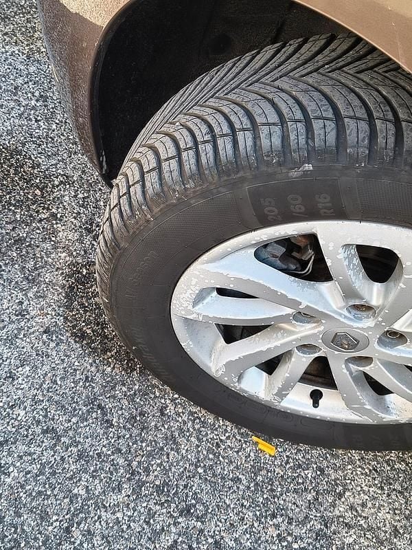 Usata Renault Scénic III XMOD 110 CV (80 kW) 2014 Marrone Monovolume