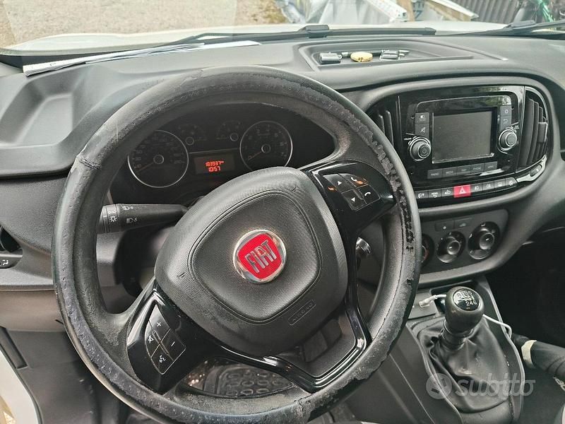 Usata Fiat Doblò 120 CV (88 kW) 2021 Monovolume