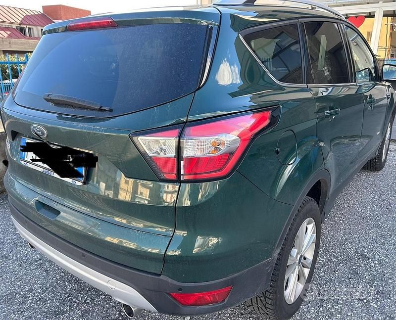 Usata Ford Kuga Titanium S 150 CV (110 kW) 2017 Verde SUV