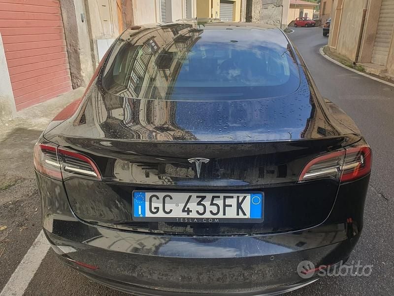 Usata Tesla Model 3 Standard Range Plus 100 kW (136 CV) 2020 Nero Berlina