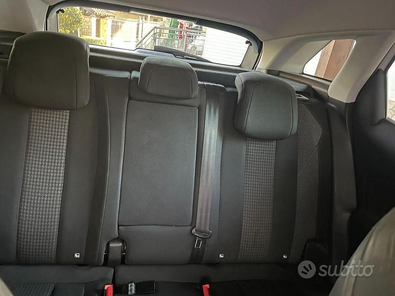 Usata Peugeot 3008 120 CV (88 kW) 2019 Bianco SUV