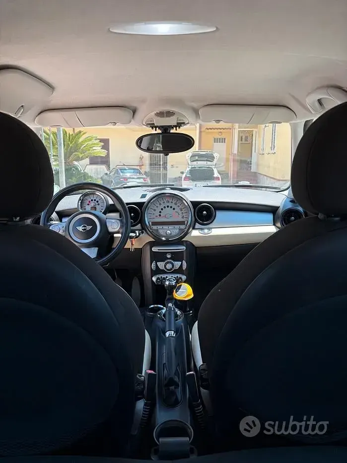 Usata Mini Cooper 120 CV (88 kW) 2009 Bluazzurro Utilitaria