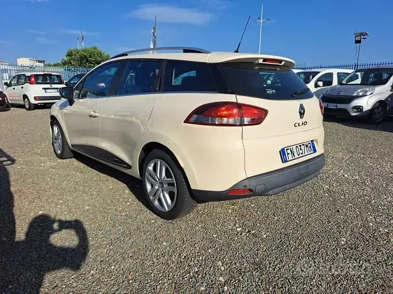 Usata Renault Clio 75 CV (55 kW) 2018 Bianco Station wagon